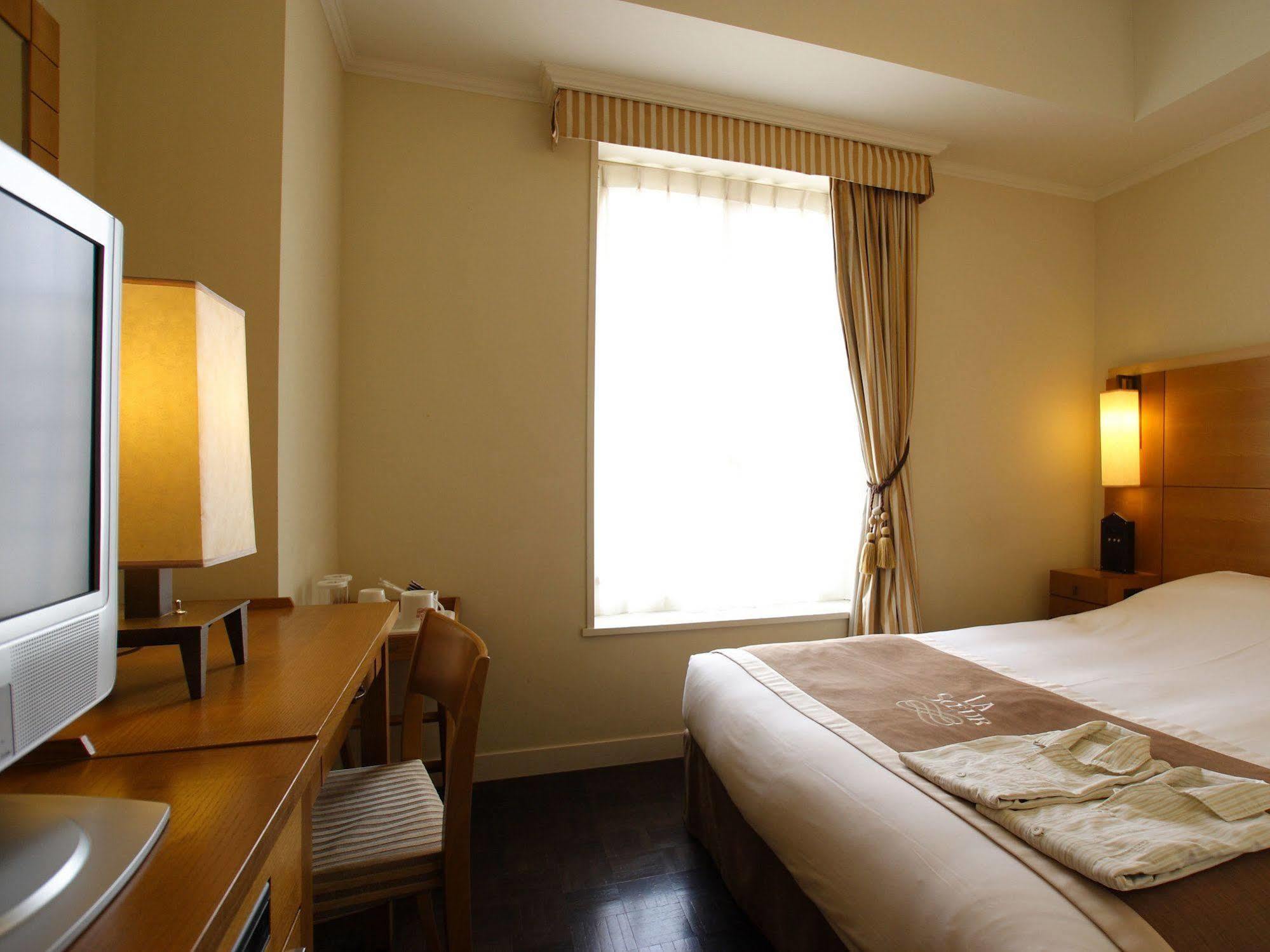 Hotel Monterey Lasoeur Ginza Tokio Exterior foto